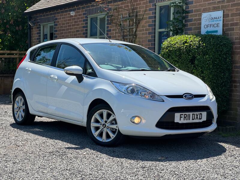 FORD FIESTA 1.4 Zetec 5dr 2011