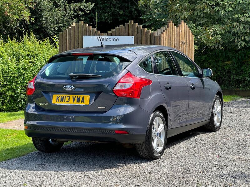 FORD FOCUS 1.0T EcoBoost Zetec Euro 5 (s/s) 5dr 2013