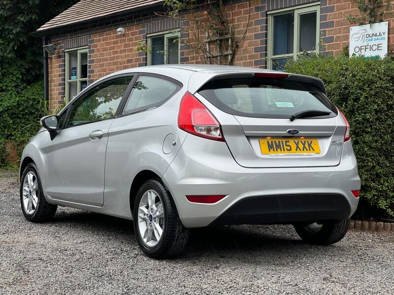 FORD FIESTA 1.25 Zetec Euro 6 3dr 2015