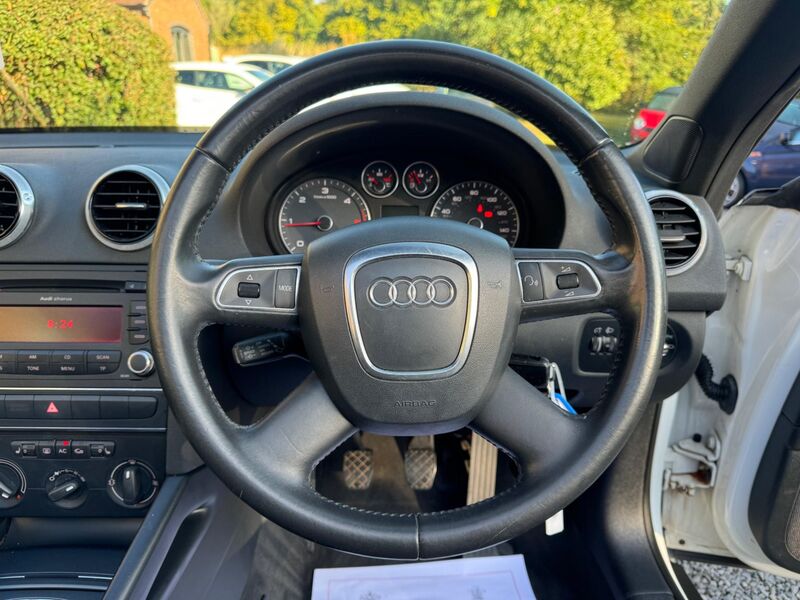 AUDI A3 1.6 TDI Technik Euro 5 (s/s) 2dr 2011