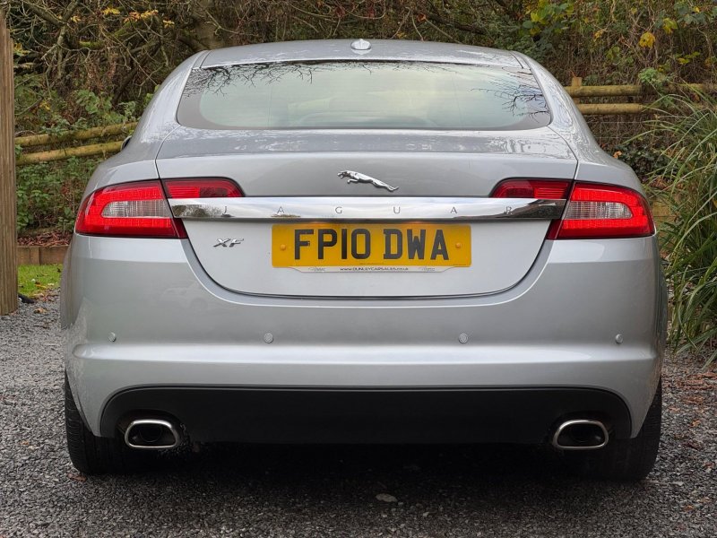 JAGUAR XF 3.0d V6 Luxury Auto Euro 5 4dr 2010