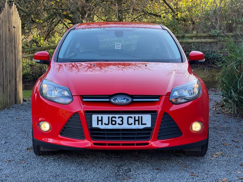 FORD FOCUS 1.0T EcoBoost Zetec Navigator Euro 5 (s/s) 5dr 2013