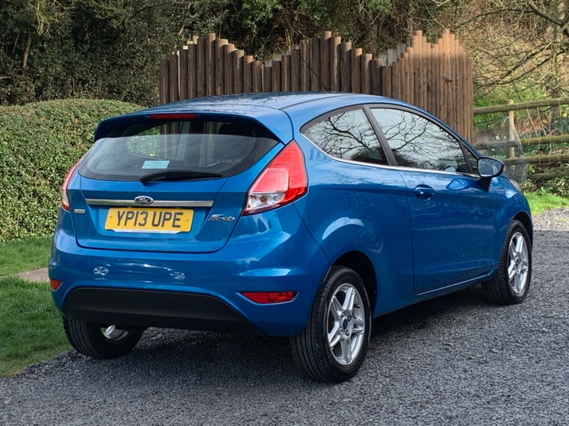 FORD FIESTA ZETEC 2013